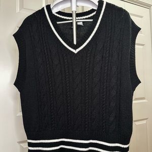 H&M Black & White Knit Sweatervest